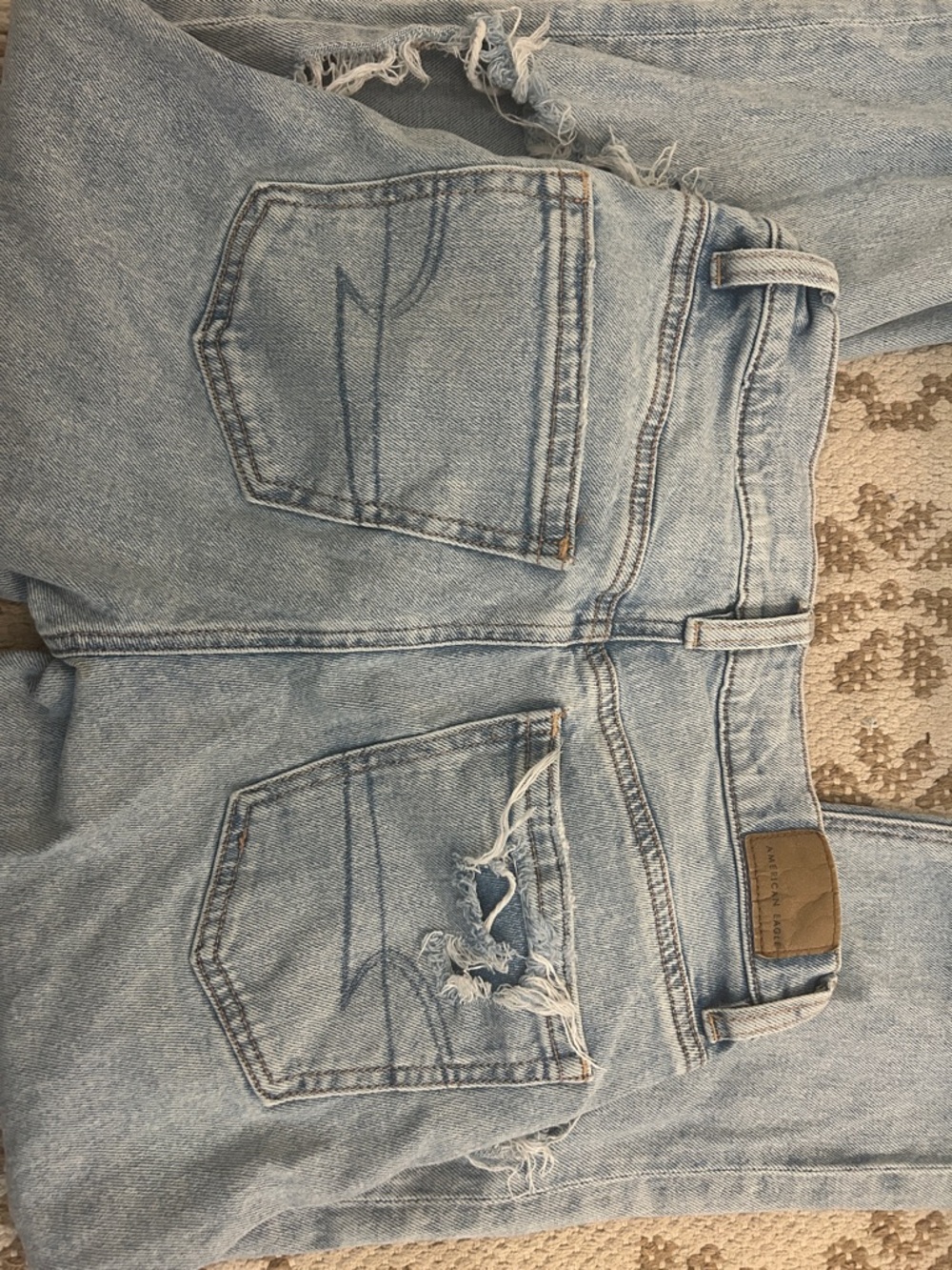 American Eagle super high rise ankle straight jeans. 00 regular length.